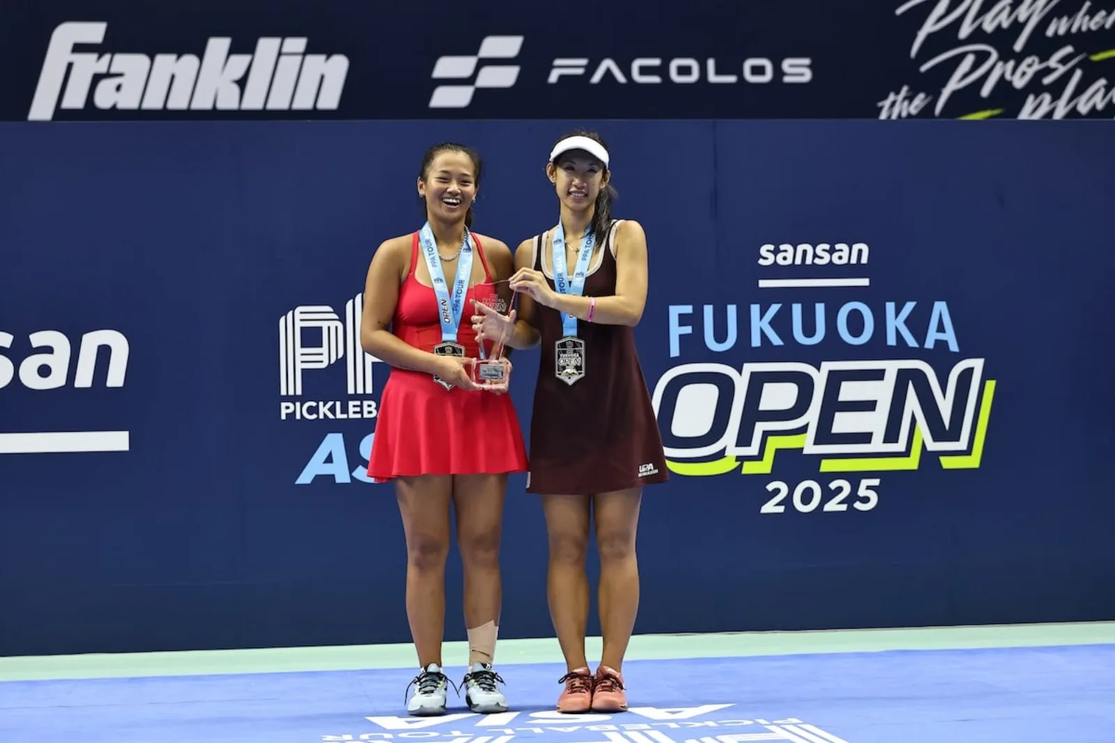 Yufei Long and Ting Chieh Wei with their Women's Doubles gold medals. Photo: PPA Tour Asia