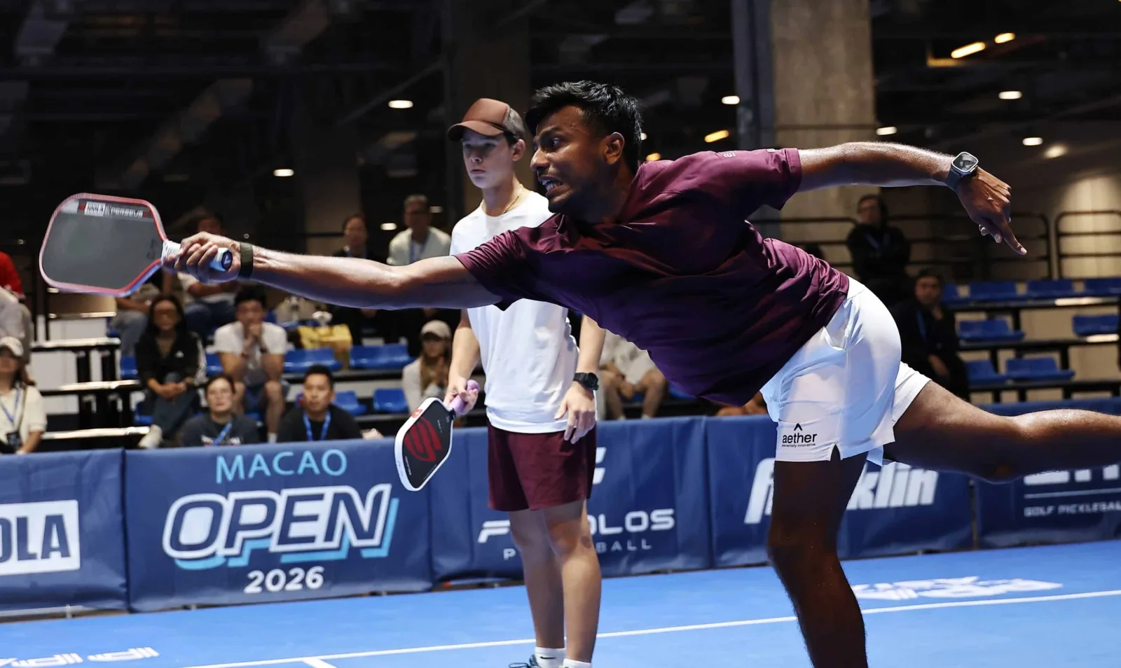 Shimabukuro wins his first Asia singles title in Macao, and Bhatia wins two finals in a few hours