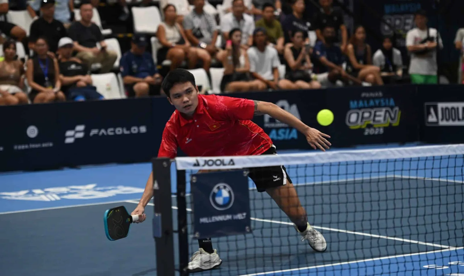 Giang Trinh comes through qualifying and beats the top seed at the Panas Malaysia Open