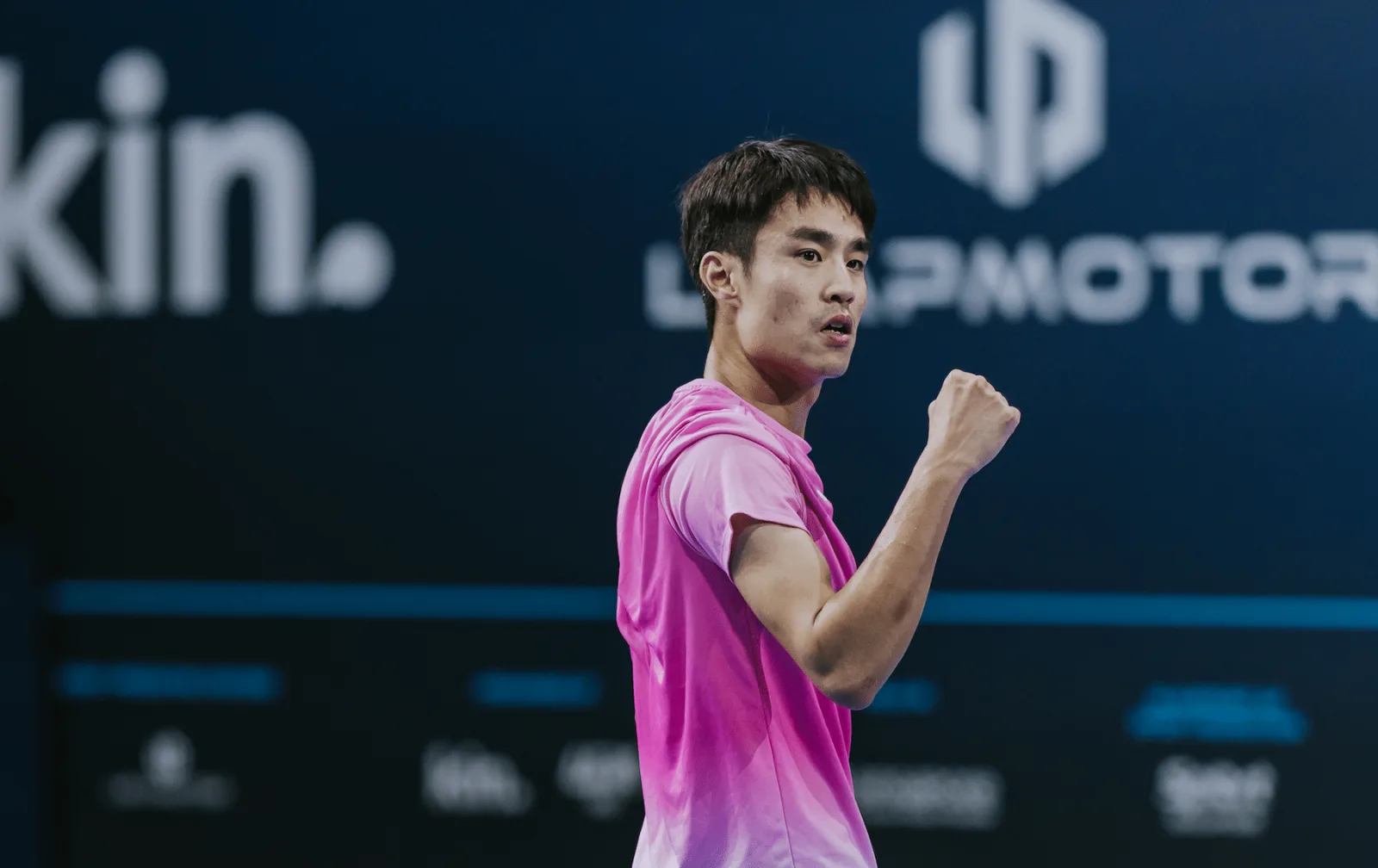 Wong wins a third straight singles gold in Singapore